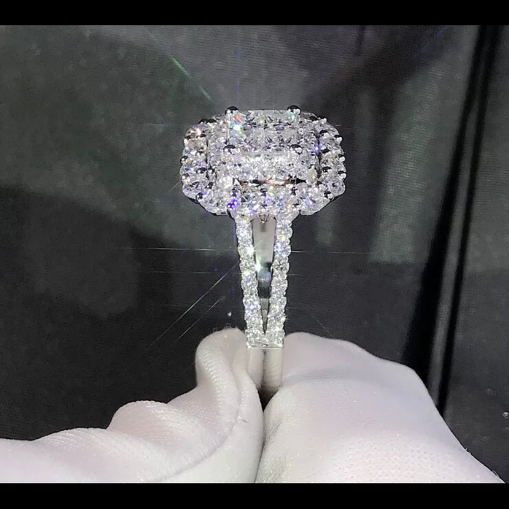 BEAUTIFUL DINNER RING - Picture 6 of 6